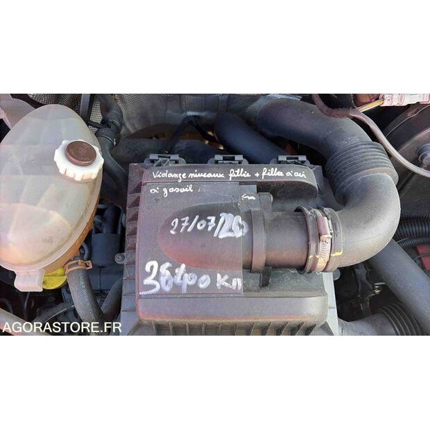 2005 رينو Master-46834146