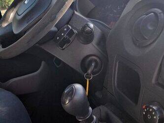 2011-renault-master-1447534-46834176