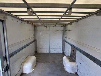 2011-renault-master-1447534-46834182