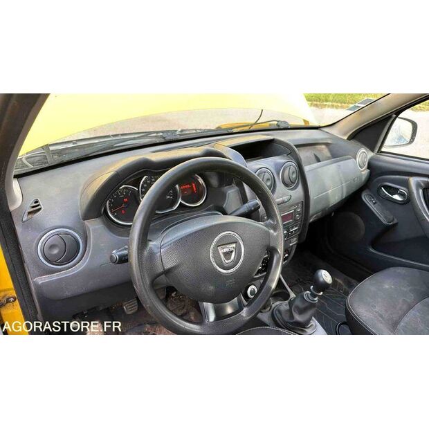 2015 Dacia DUSTER-46834190