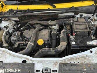 2015-dacia-duster-1447535-46834194