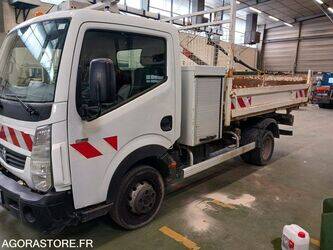 2012-renault-maxity-1447537-46834215
