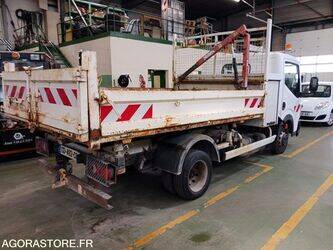 2012-renault-maxity-1447537-46834217