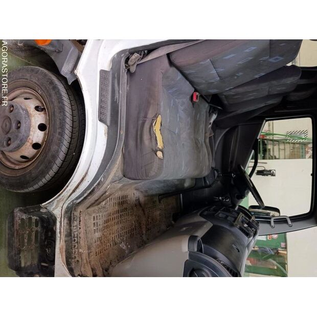 2012 Renault Maxity-46834222