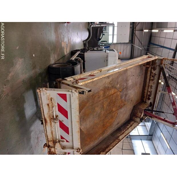 2012 Renault Maxity-46834227