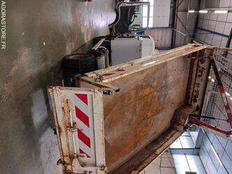 2012-renault-maxity-1447537-46834227