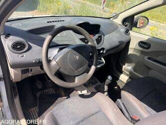 2009-renault-twingo-1447539-46834235