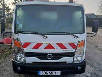 صورة ل شاحنات مسطحة 2008 نيسان CABSTAR 35.13