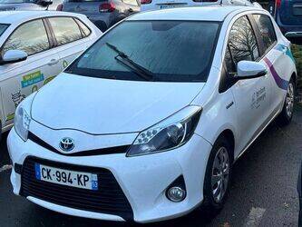 صورة ل سيارات 2012 تويوتا Yaris