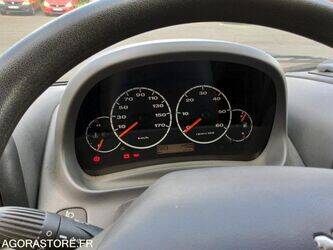 2003-peugeot-boxer-1447547-46834312