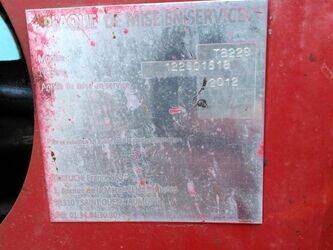 2012-takeuchi-tb-228-1447551-46834354