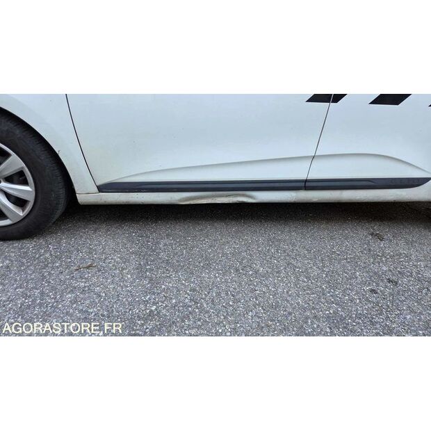 2020 رينو Clio-46834359