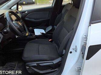 2020-renault-clio-1447552-46834377