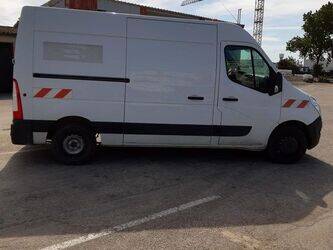 2014-renault-master-1447553-46834396