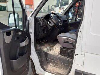 2014-renault-master-1447553-46834400