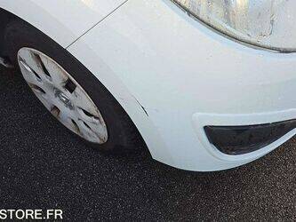 2009-renault-twingo-1447555-46834422