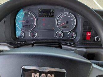 2010-man-19-444-46834496