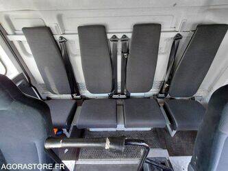 2010-man-19-444-46834497