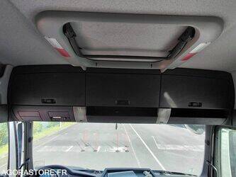 2010-man-19-444-46834501