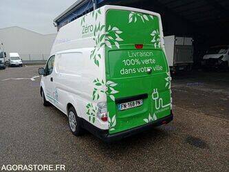 2020-nissan-nv200-1447563-46834537