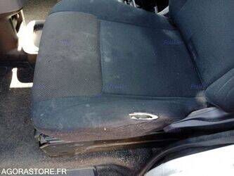 2020-nissan-nv200-1447563-46834543