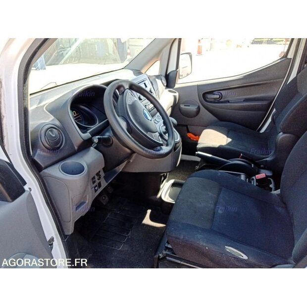 2020 NISSAN NV200-46834544