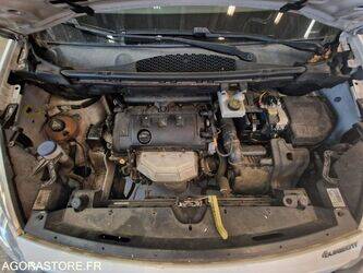 2015-peugeot-partner-1447094-46834763