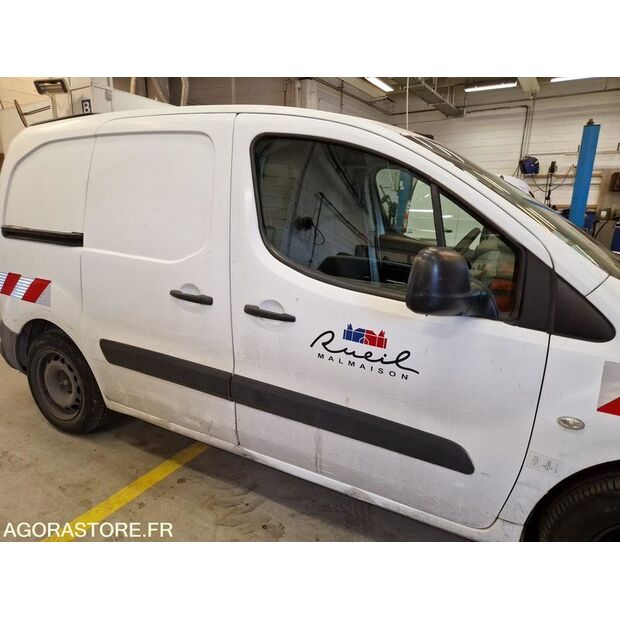 2015 Peugeot PARTNER-46834767