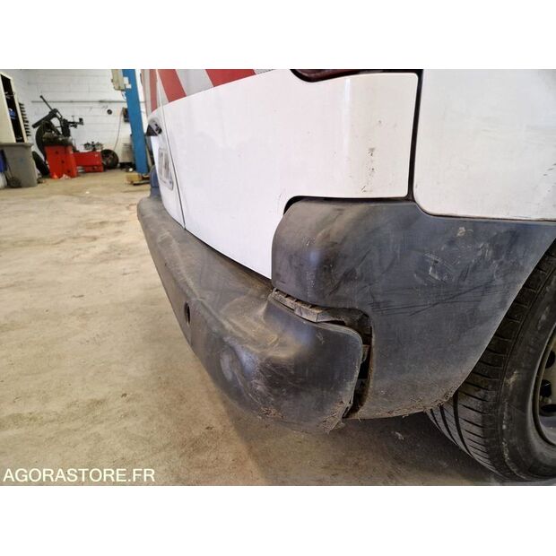 2015 Peugeot PARTNER-46834778