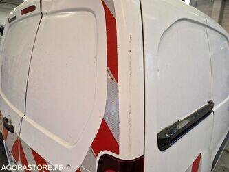 2015-peugeot-partner-1447094-46834780