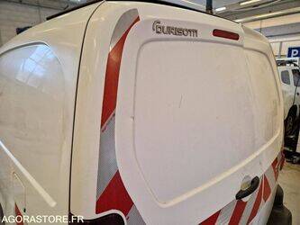 2015-peugeot-partner-1447094-46834785