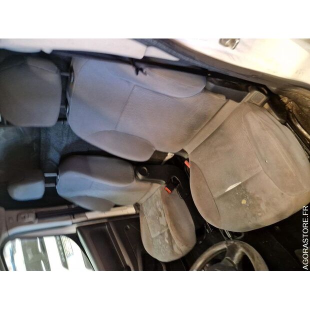 2015 Peugeot PARTNER-46834793