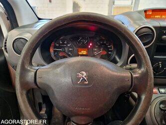 2015-peugeot-partner-1447094-46834796