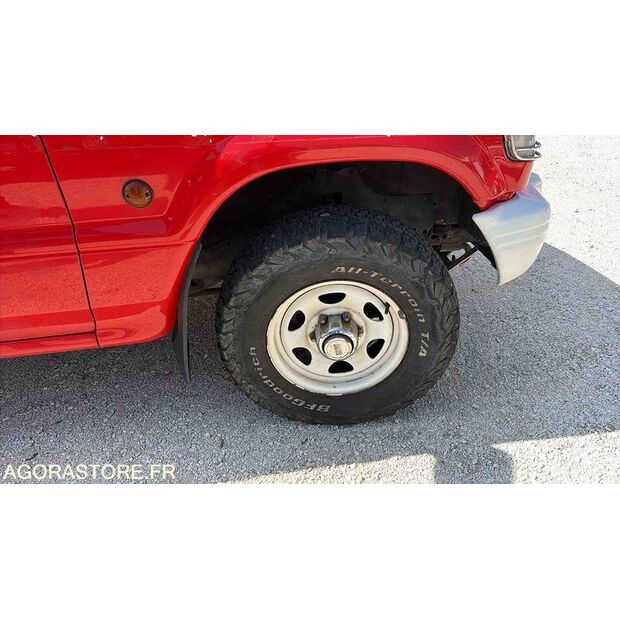 2004 MITSUBISHI Pajero-46834861