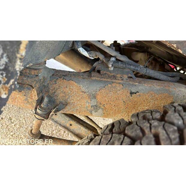 2004 MITSUBISHI Pajero-46834864