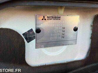 2004-mitsubishi-pajero-1447108-46834892