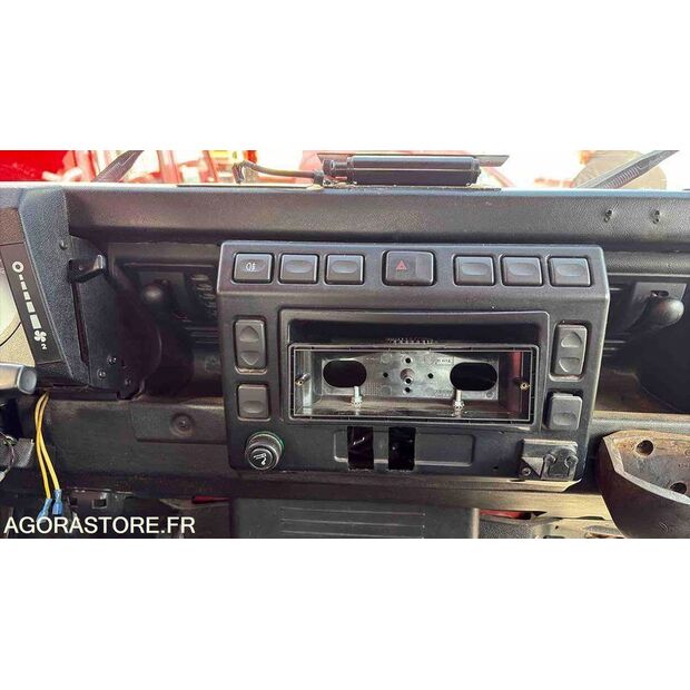 2003 لاند روفر Defender-46834912