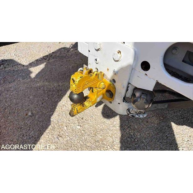 2003 لاند روفر Defender-46834921