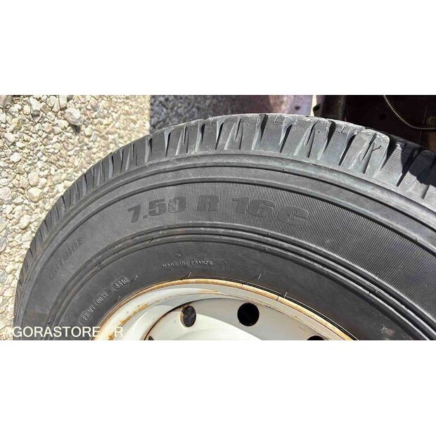 2003 لاند روفر Defender-46834931