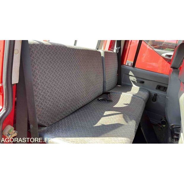 2003 لاند روفر Defender-46834940