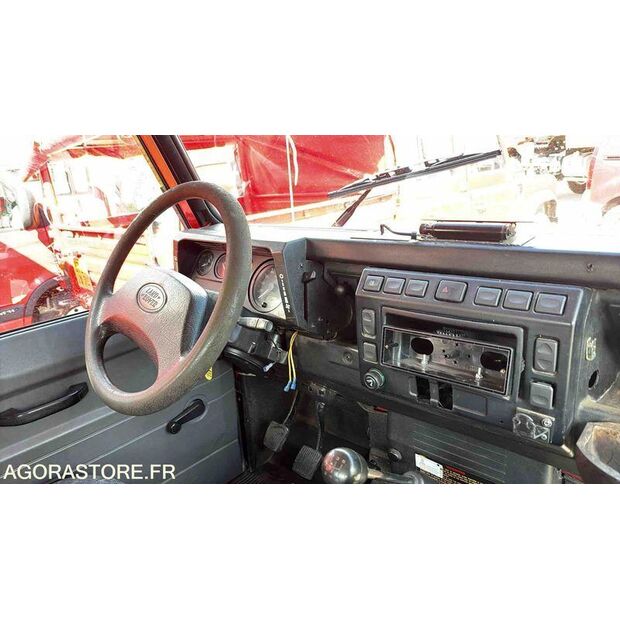 2003 لاند روفر Defender-46834951