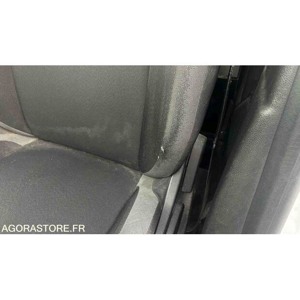 2020 Dacia DUSTER-46835045