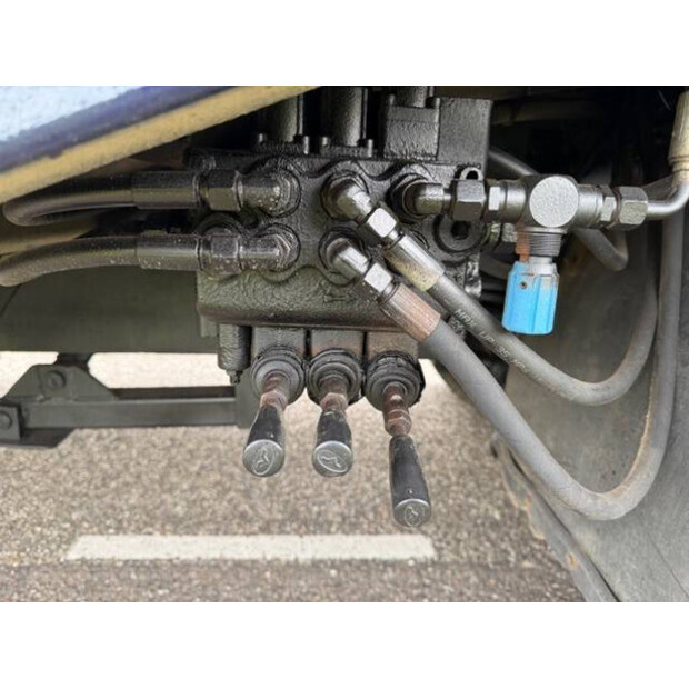 2001 مرسيدس بنز ATEGO 1823-46836393