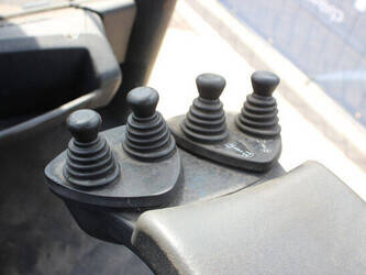 2008-linde-h40-46836556