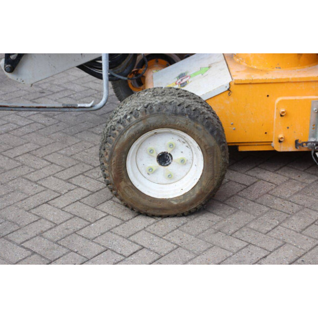 2016 NIFTY HR12NDE-46836703