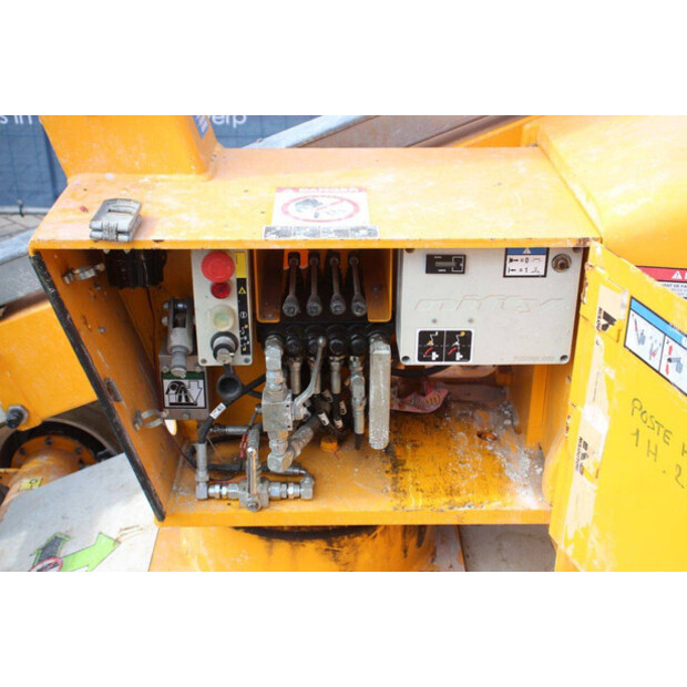 2016 NIFTY HR12NDE-46836711