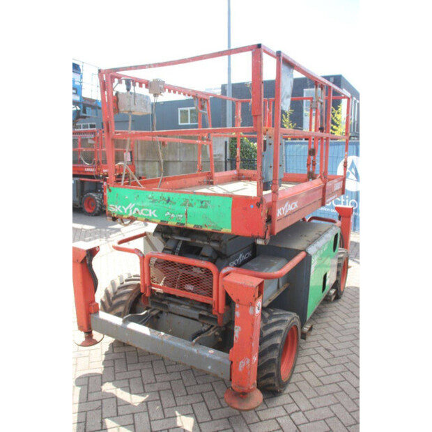 2015 SkyJack SJ6832RT-46836775