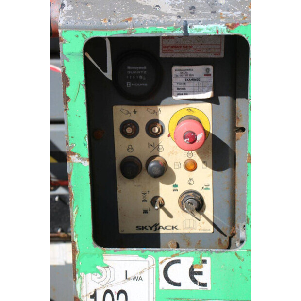 2015 SkyJack SJ6832RT-46836784