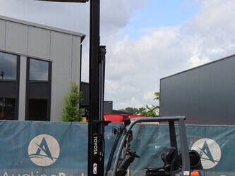 2008-toyota-02-8fgf18-1447649-46837167