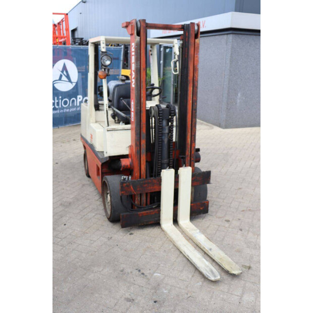 1995 نيسان KCUGH02F350-46837252